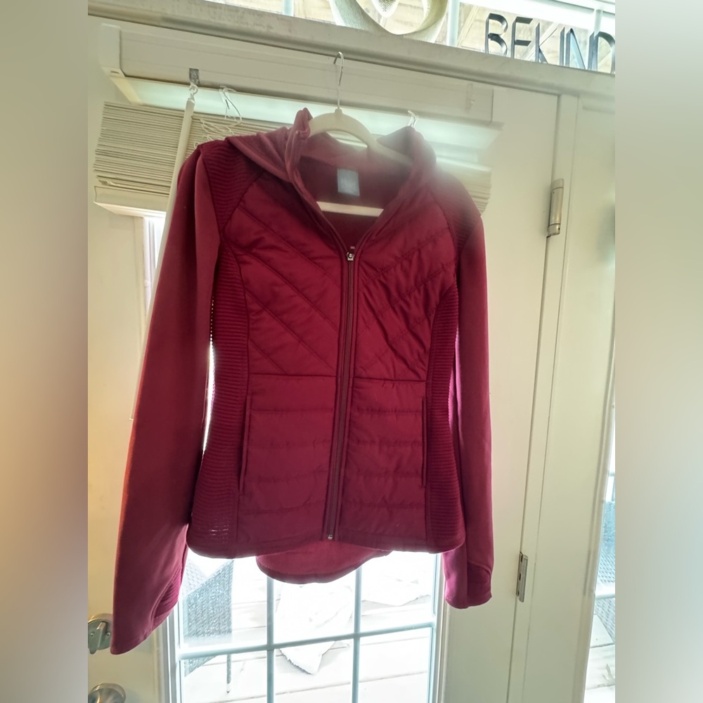 Sporty Hooded Maroonish Women’s Jacket Size Medium. Like New.